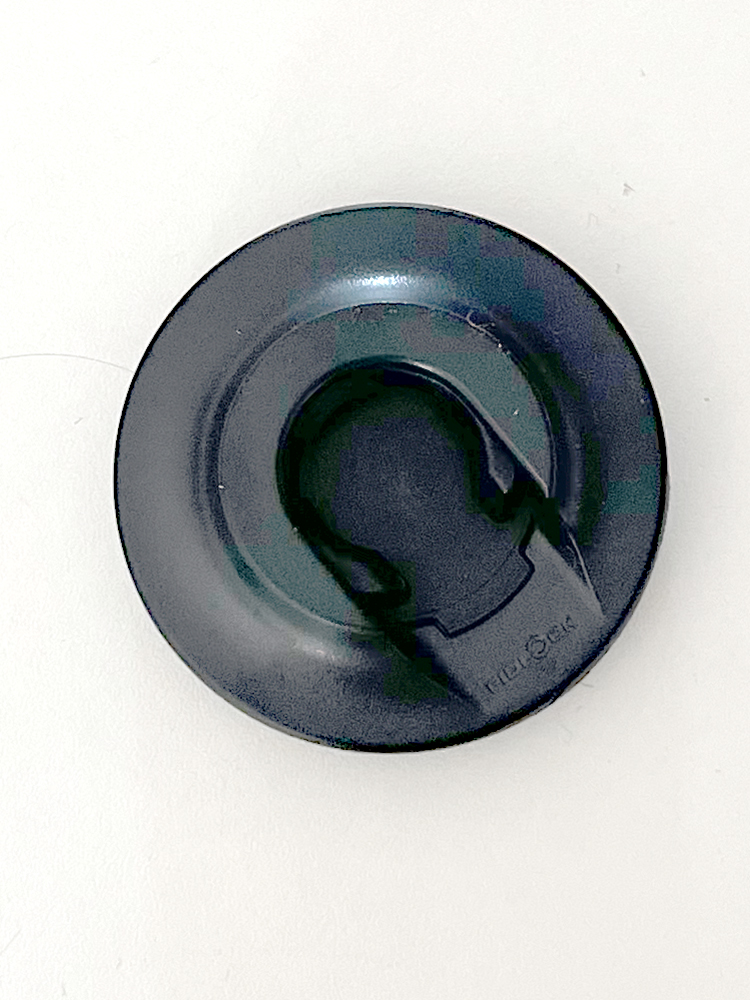 SNAP female L Screw 1