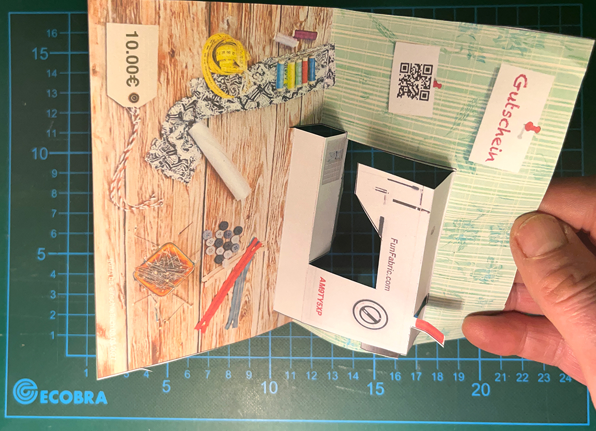 Gutscheinkarte ausschneiden