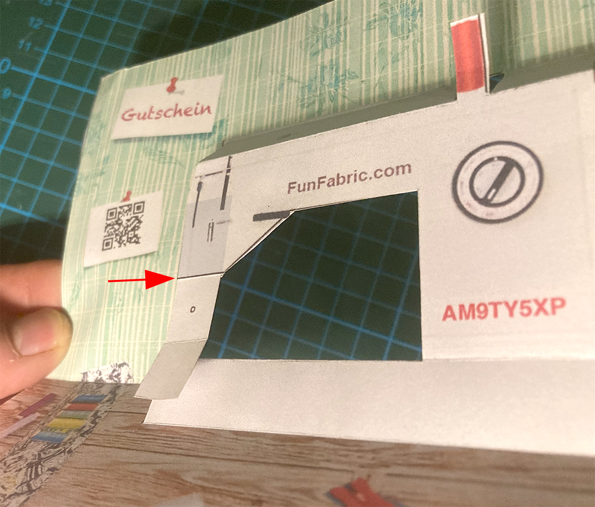 Gutscheinkarte ausschneiden